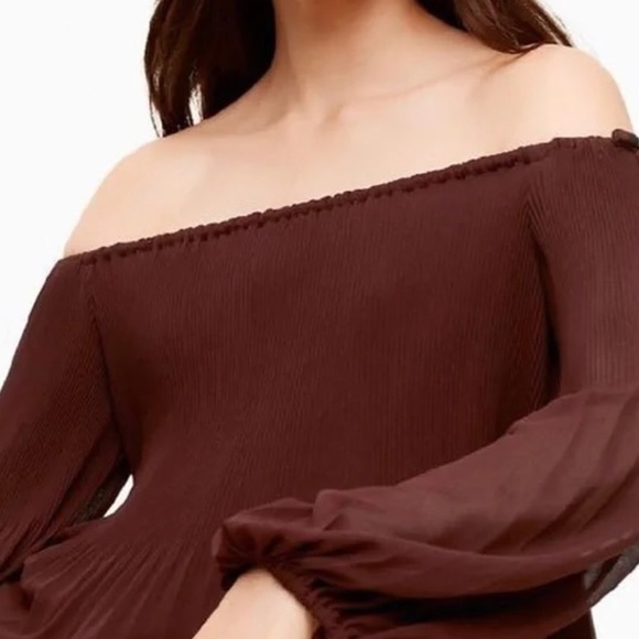 Aritzia Off the Shoulder Blouse Top Green Long Sleeve Size XS - Picture 3 of 17